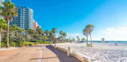clearwater-beach-with-beautiful-white-sand-florida-usa-1